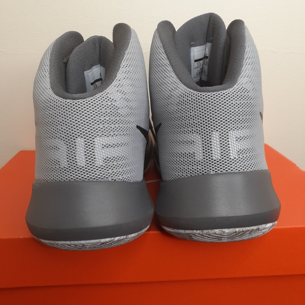 NWT Nike Air Precision Sneakers - Picture 3 of 6
